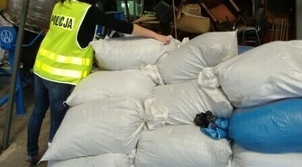 Posiadali 1,5 tony nielegalnego tytoniu 