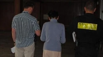 Z nożem rzuciła się na męża