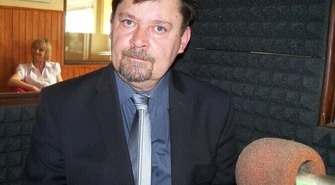 Ilu nauczycieli straci pracę?