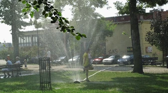 Ustawili kurtyny wodne w Piotrkowie