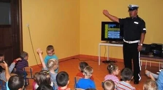 Policjanci ze Spongeboben uczyli zasad bezpieczeństwa