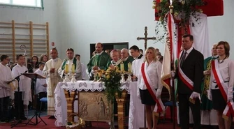 Szkole w Gomulinie patronuje ksiądz Wiewiórowski