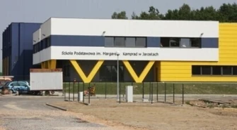 Szkoła w Jarostach podzieliła się dotacją