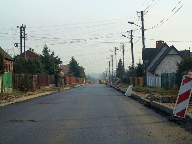 Razem naprawią drogi i posadzą drzewa