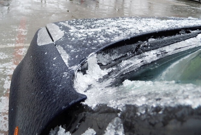 Kilkadziesiąt kolizji z powodu gołoledzi
