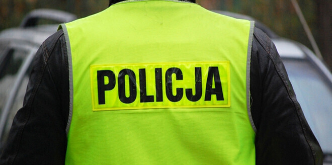 Policjanci uratowali 82-latka przed zamarznięciem