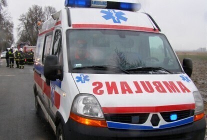 Przechodził przez środek skrzyżowania