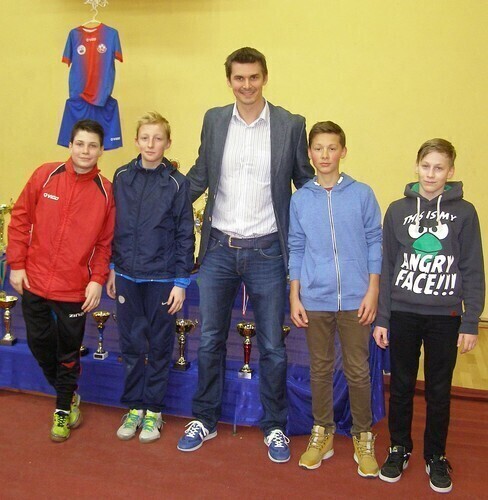 Mistrzowie sportu przyciągają młodzież