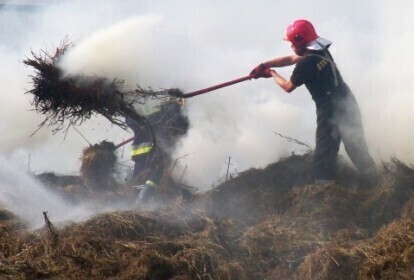 13 razy wyjeżdżali do pożarów traw