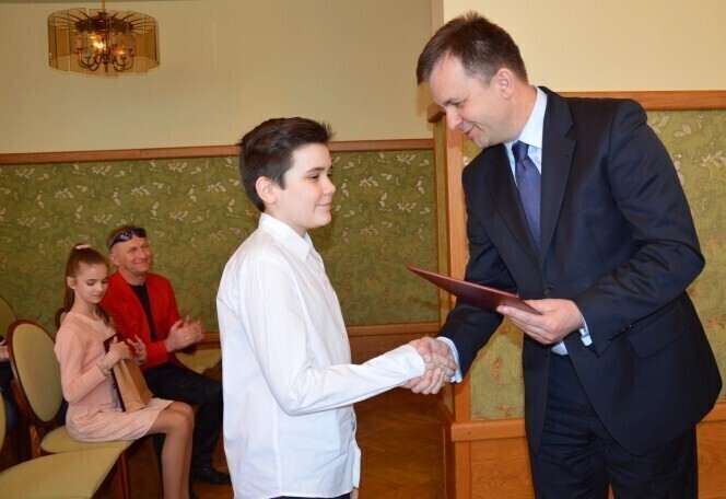 Stypendia dla dzieci artystycznie uzdolnionych