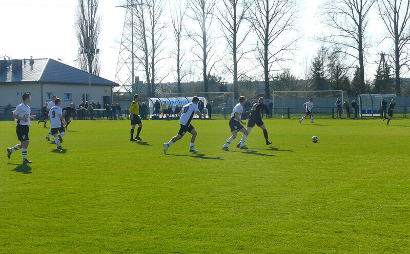 Zdjęcie 3: Pierwszy mecz Polonii w tym sezonie na własnym boisku 