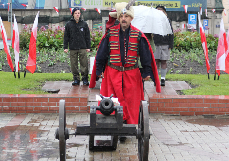 Zdjęcie 2: Uczcili 223. rocznicę uchwalenia Konstytucji 3 maja