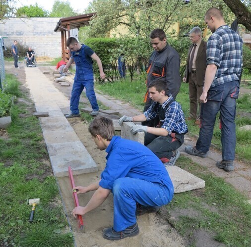 Uczniowie będą pomagać niepełnosprawnym