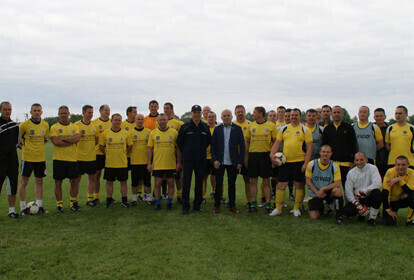 Zdjęcie 1: Zagrali mecz dla zmarłego policjanta