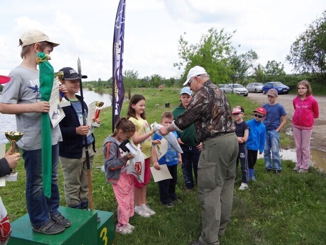 Łowili z okazji Dnia Dziecka