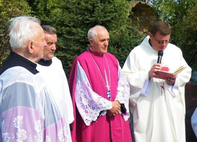 Ks. Wysocki zwycięzcą plebiscytu słuchaczy Magla