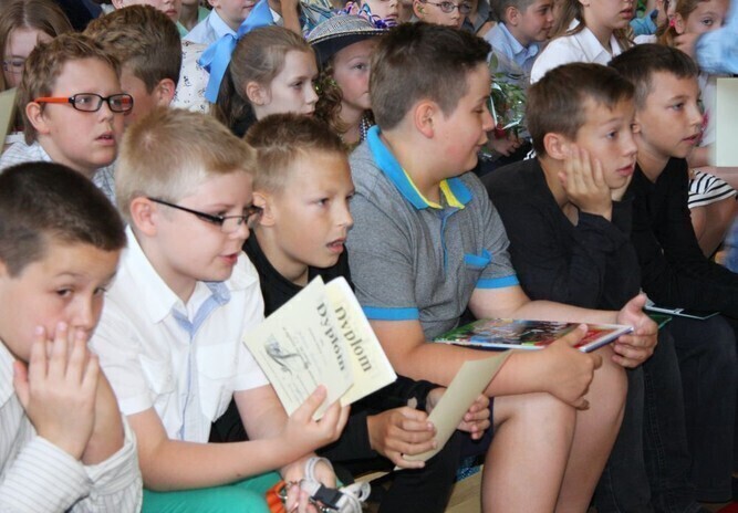 Odebrali już świadectwa