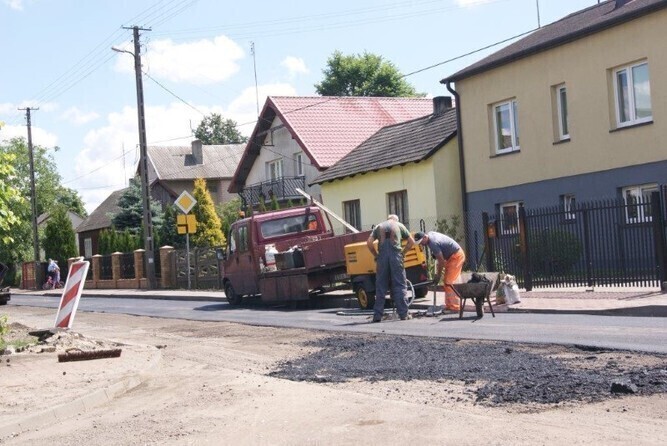 Odnowią 15 km dróg na 15-lecie powiatu