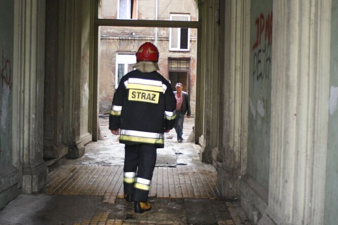 Pożar w kamienicy w al. 3 Maja