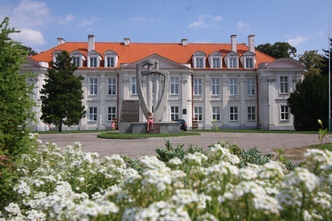 Intensywne remonty w powiatowych szkołach