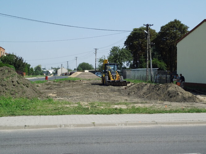 Ruszyła budowa parkingu przy Topolowej