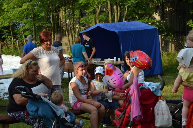 Bawili się na festynie w Woźnikach