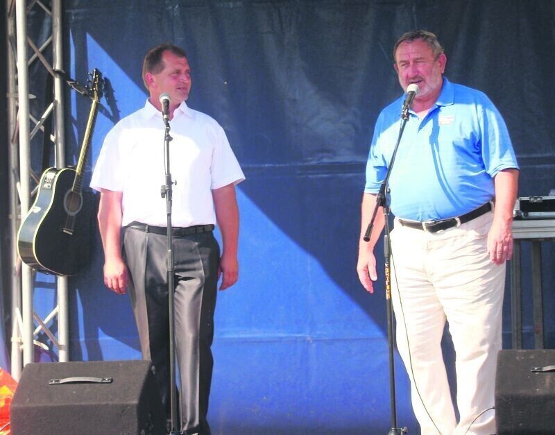 Rodzinnie na pikniku w Ręcznie