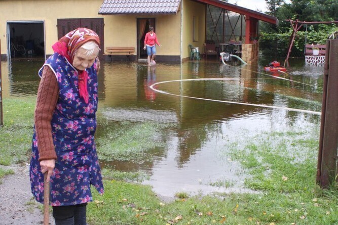 W gminach zalało posesje