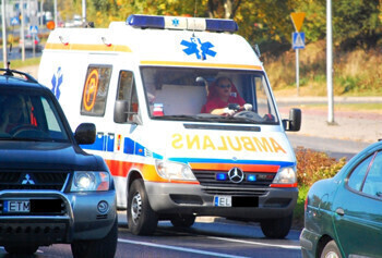 Zdjęcie 1: Pojechali ratować, zostali napadnięci