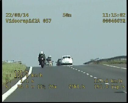 Motocyklowy pirat szalał na drodze