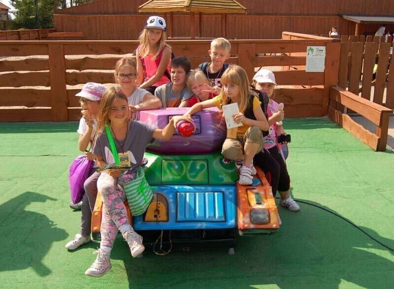 Zdjęcie 5: Dzieci z Piotrkowa na safari w Borysewie 