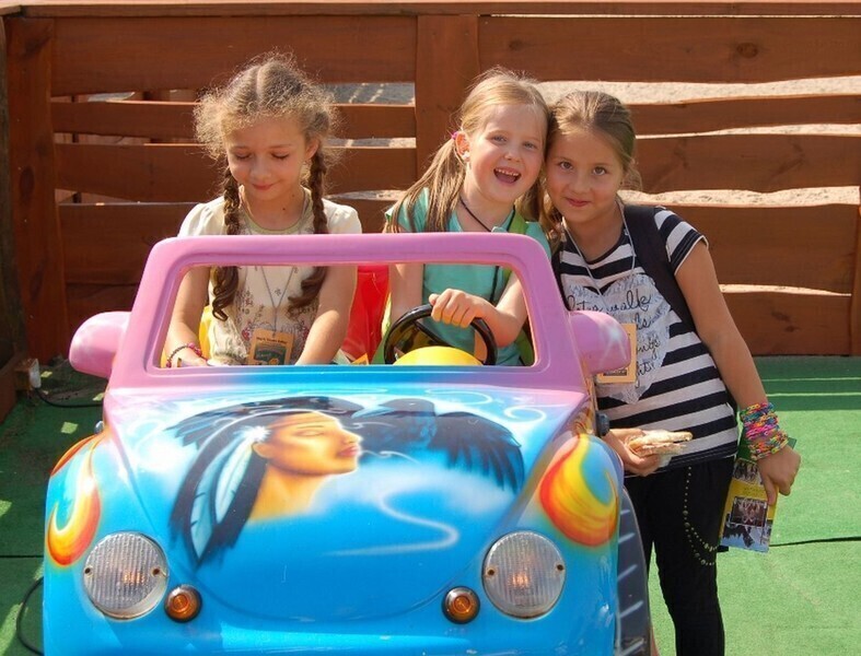 Zdjęcie 10: Dzieci z Piotrkowa na safari w Borysewie 