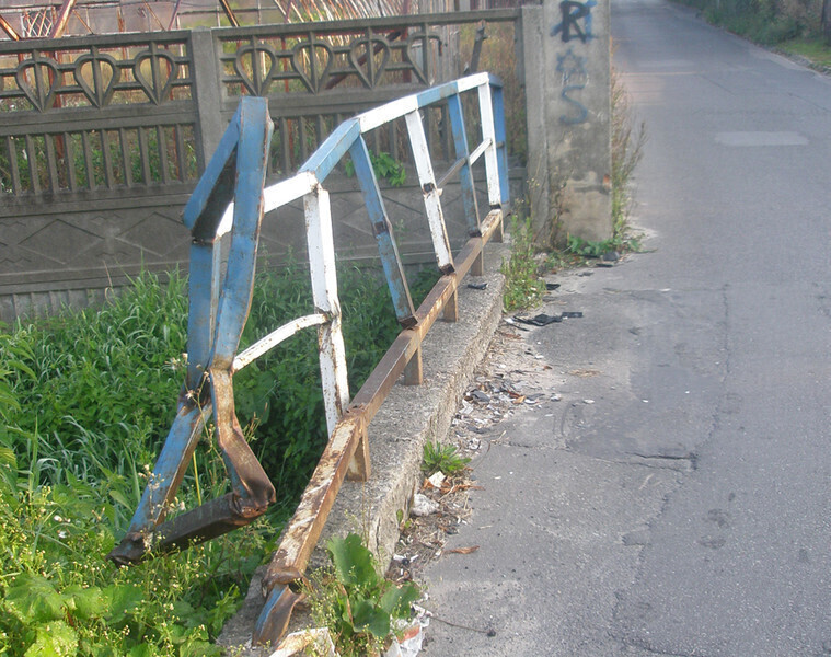 Zdjęcie 3: Jan Dziemdziora wnioskuje o naprawy w mieście