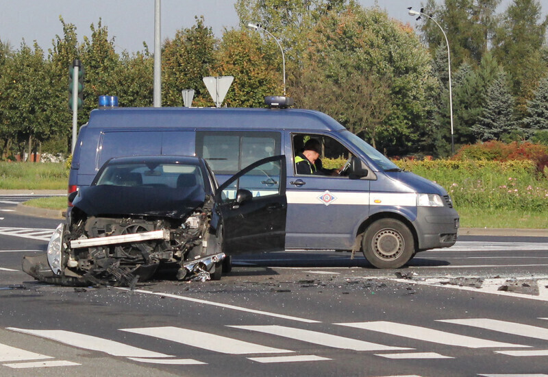 Zdjęcie 9: Kolizja na skrzyżowaniu Al. Sikorskiego z al. Concordii
