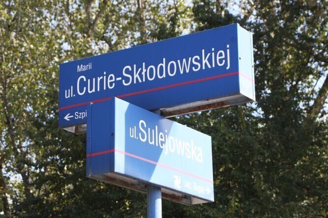 Maria Skłodowska-Curie czy Curie-Skłodowska