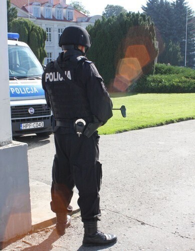 Zdjęcie 1: Z cysterny wyciekł amoniak... 