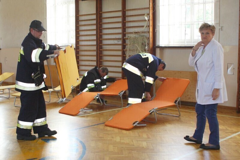 Zdjęcie 7: Z cysterny wyciekł amoniak... 