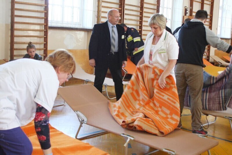 Zdjęcie 10: Z cysterny wyciekł amoniak... 