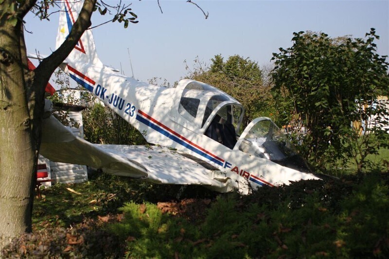 Zdjęcie 2: Awaryjne lądowanie awionetki [video]