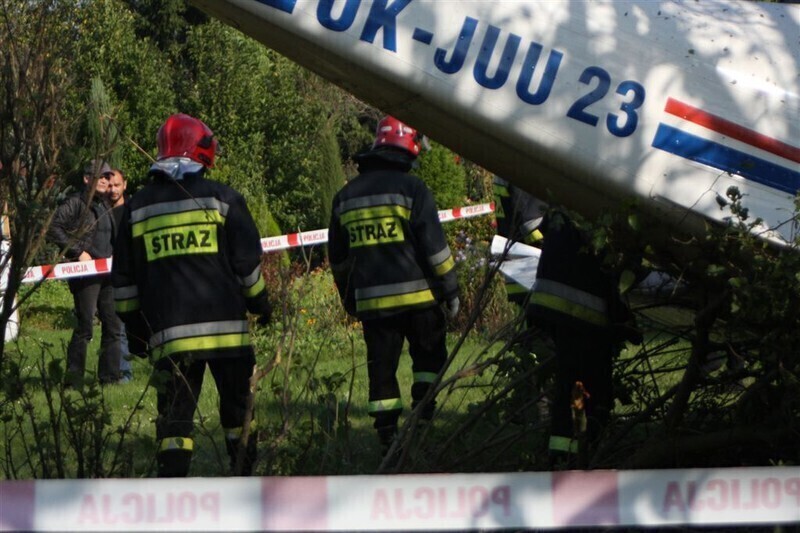 Zdjęcie 15: Awaryjne lądowanie awionetki [video]