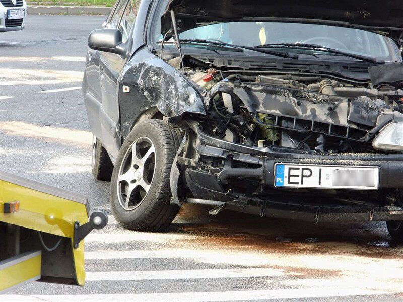 Zdjęcie 19: Groźny wypadek na skrzyżowaniu Al. Sikorskiego i ul. Kostromskiej