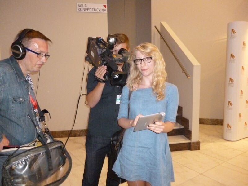 Zdjęcie 16: Uczniowie ZSP 2 na widowni 39. Festiwalu Filmowego w Gdyni