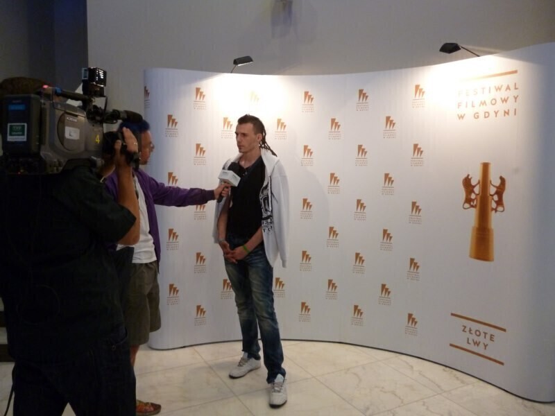 Zdjęcie 17: Uczniowie ZSP 2 na widowni 39. Festiwalu Filmowego w Gdyni