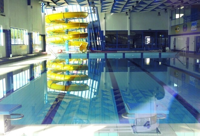 W środę otworzą pływalnię