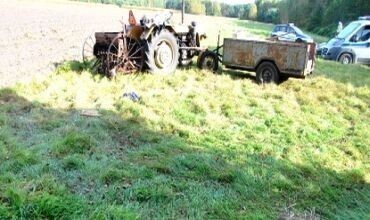 Wypadł z ciągnika trafił do szpitala