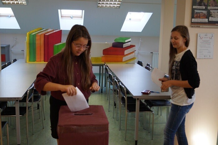 Zdjęcie 5: Uczniowie chcą uczciwych wyborów