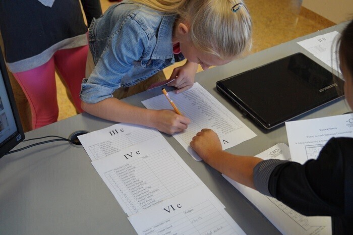 Zdjęcie 8: Uczniowie chcą uczciwych wyborów