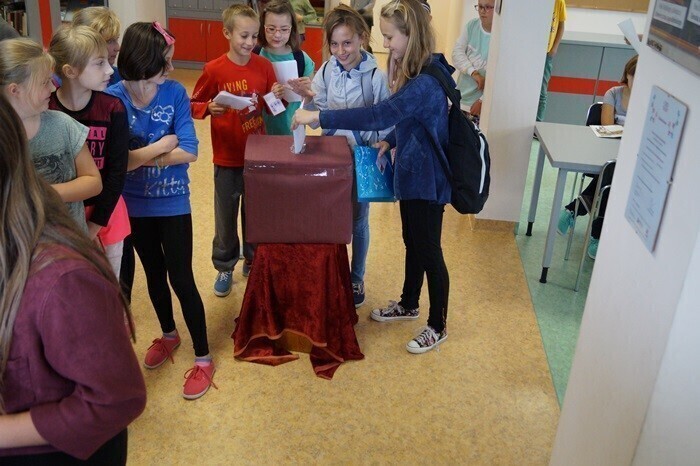 Zdjęcie 20: Uczniowie chcą uczciwych wyborów