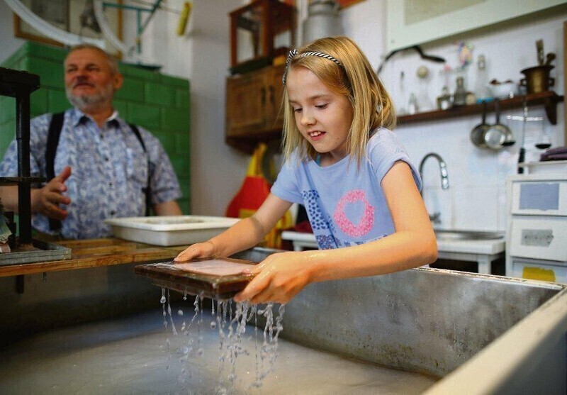 Zdjęcie 5: Z Kolorową Lokomotywą odkrywali sztukę, ekologię i województwo