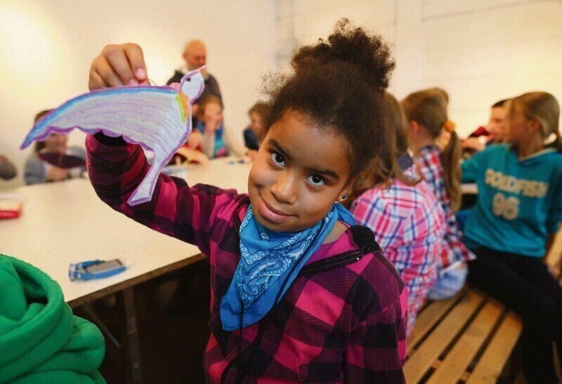 Zdjęcie 8: Z Kolorową Lokomotywą odkrywali sztukę, ekologię i województwo